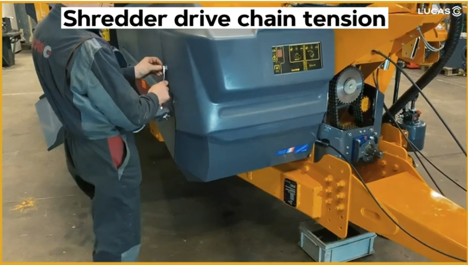 MAINTENANCE #4 – SDREDDER DRIVE CHAIN TENSION